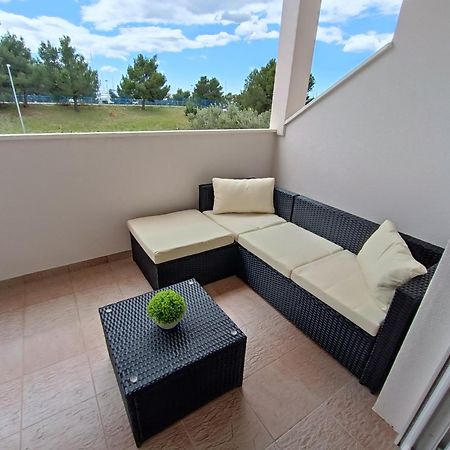 Apartman Burcul ซูโกชัน ภายนอก รูปภาพ