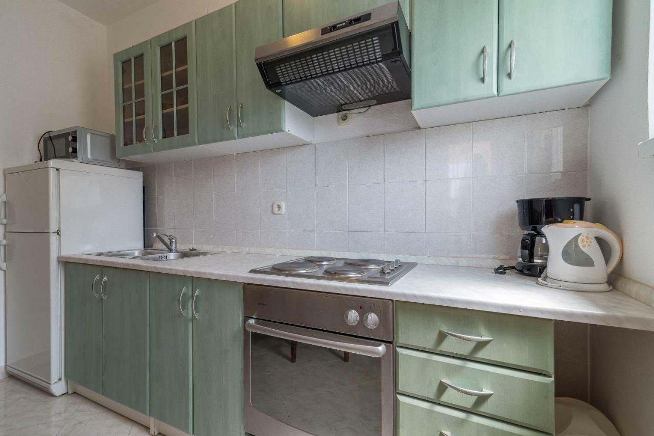 Apartman Burcul ซูโกชัน ภายนอก รูปภาพ